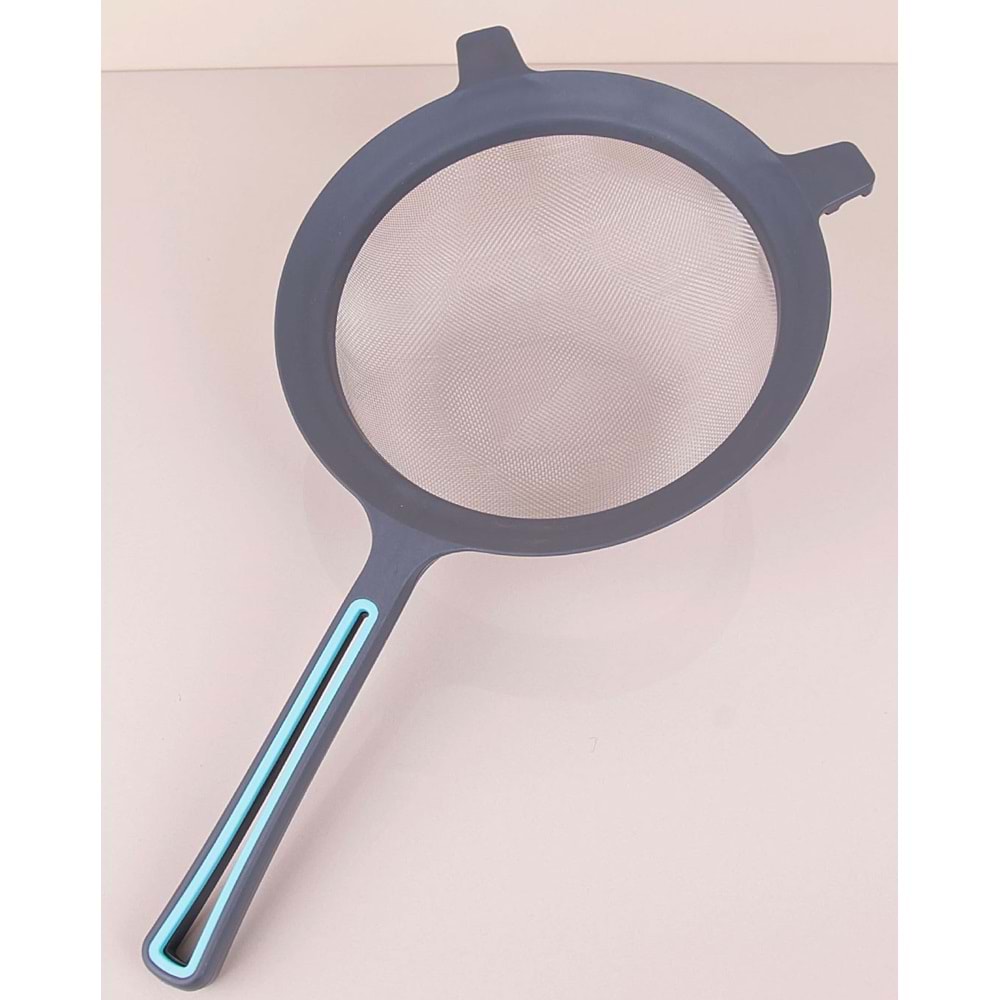 BARONESS PLASTİK SÜZGEÇ 22 CM 13040